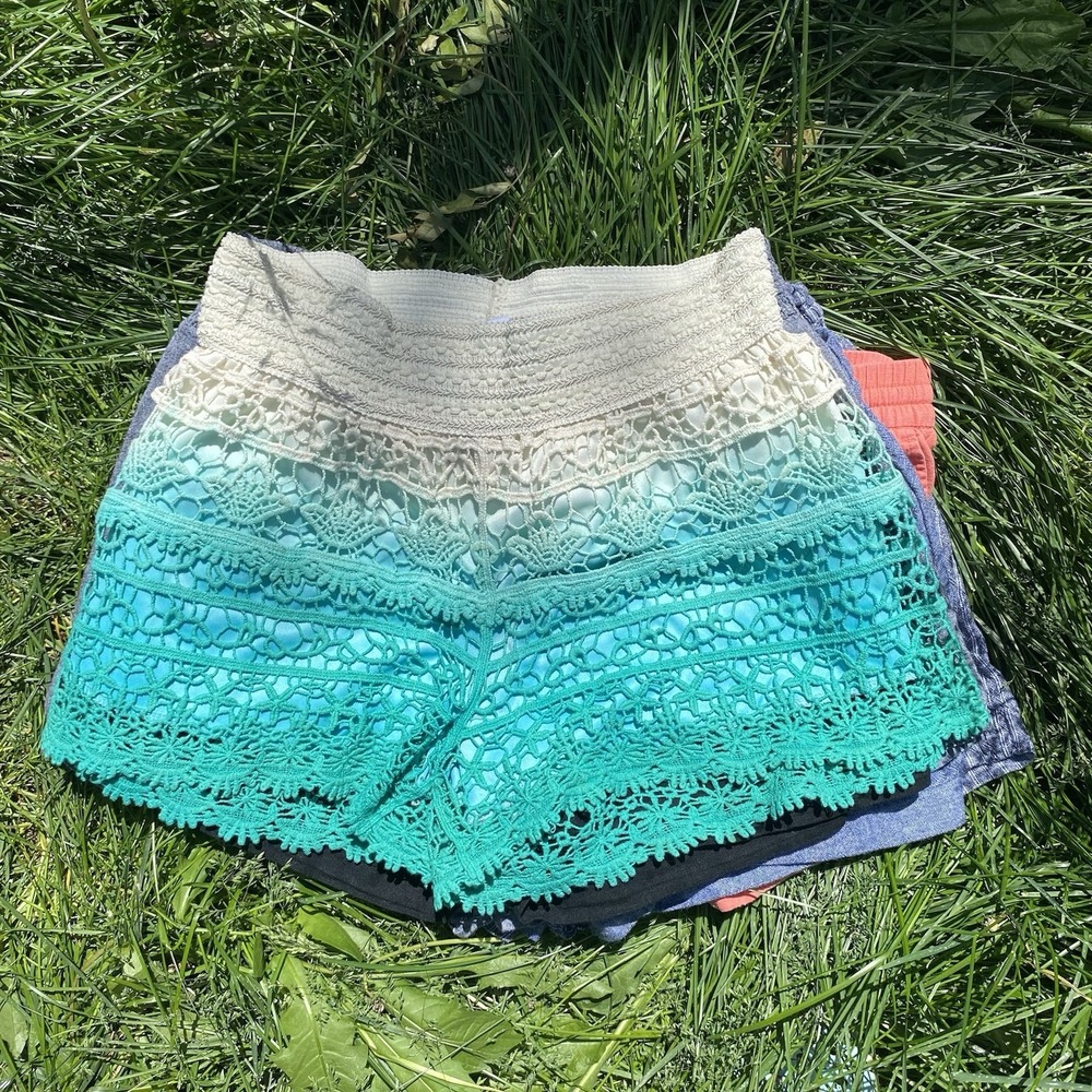 Women's Crochet Lace Lined Shorts L Teal/Cream Ombre